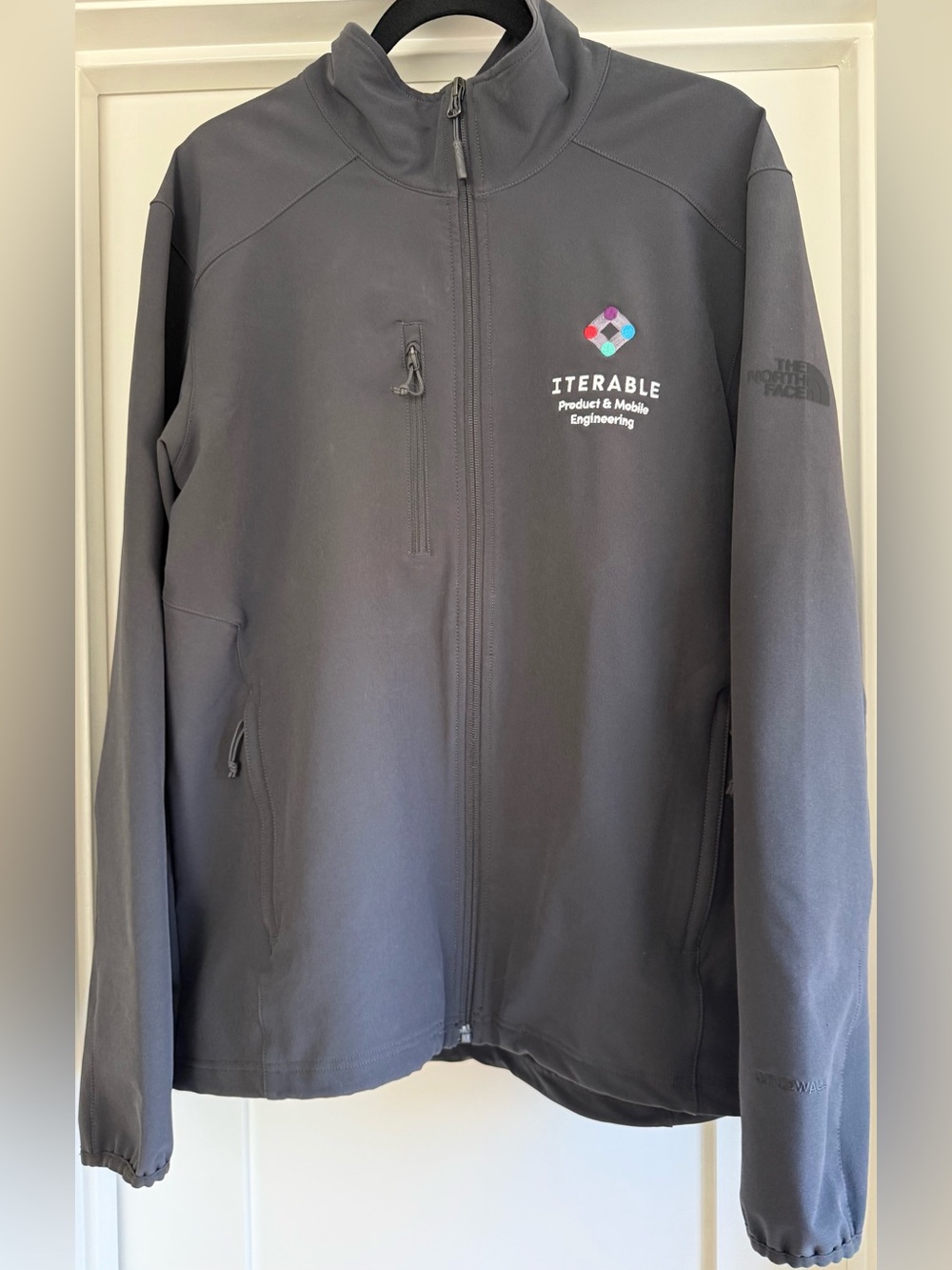 The North Face Apex Bionic Soft Shell Jacket in Dark Grey in Men’s Medium